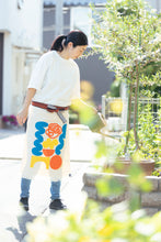 Load image into Gallery viewer, Shapey Maekake Apron by Micke Lindebergh